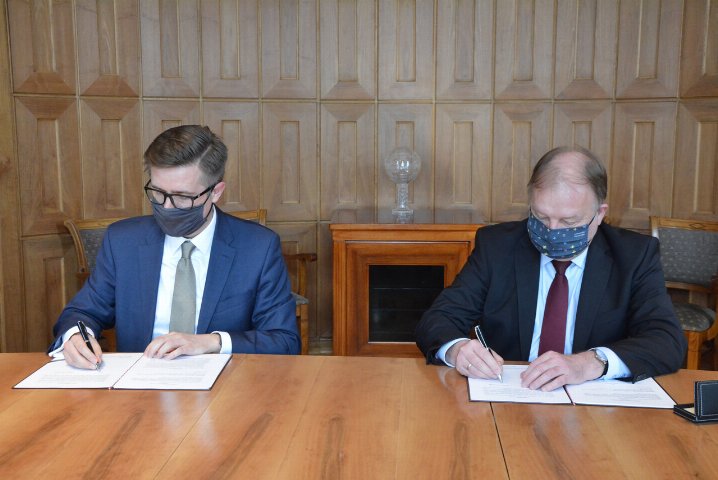 Fabryka Broni rozpoczyna współpracę z Politechniką Warszawską